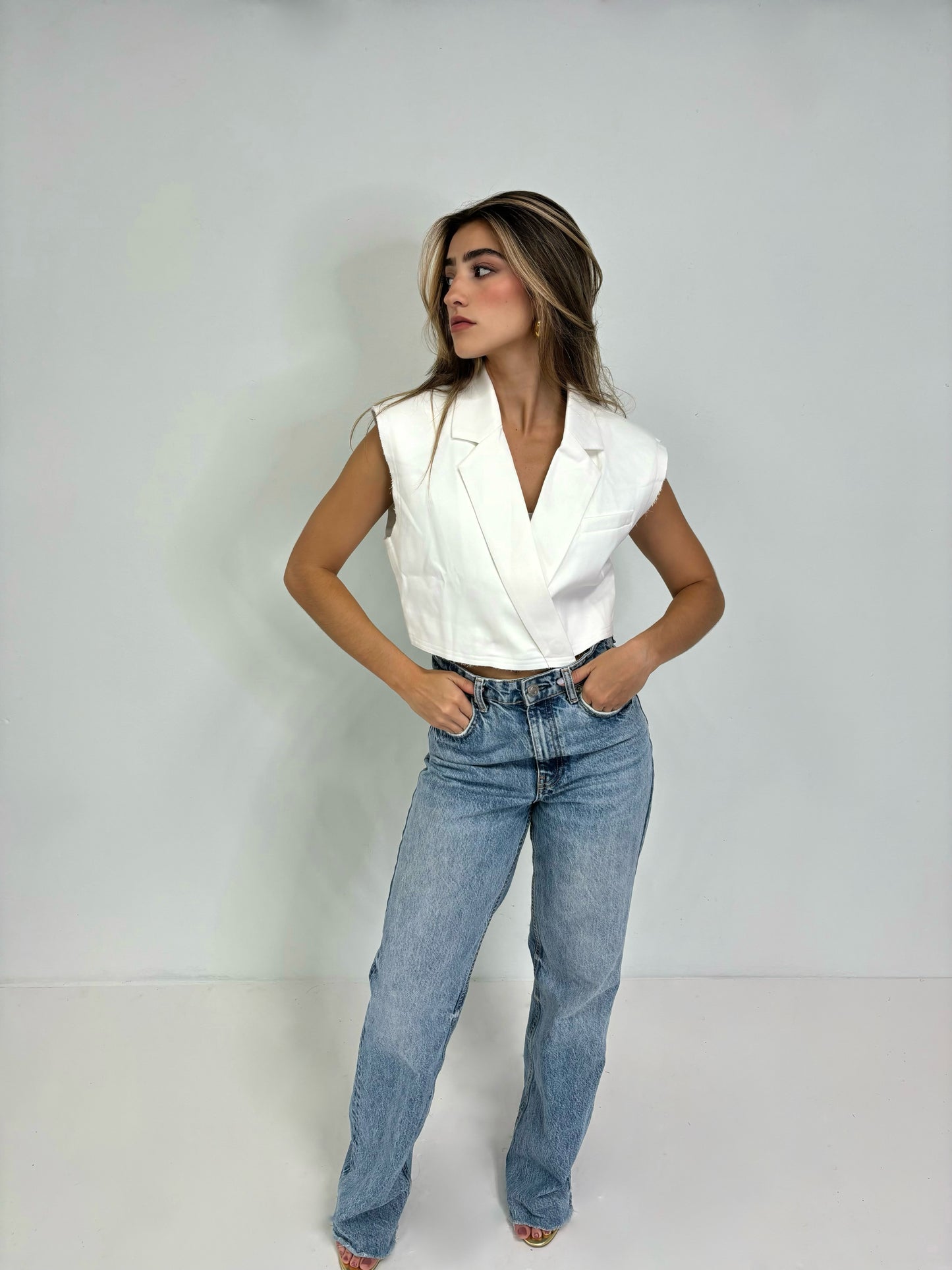 White vest