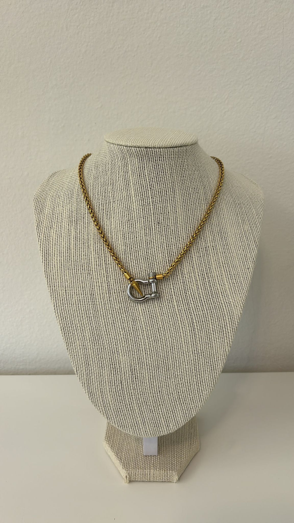 Analía golden necklace